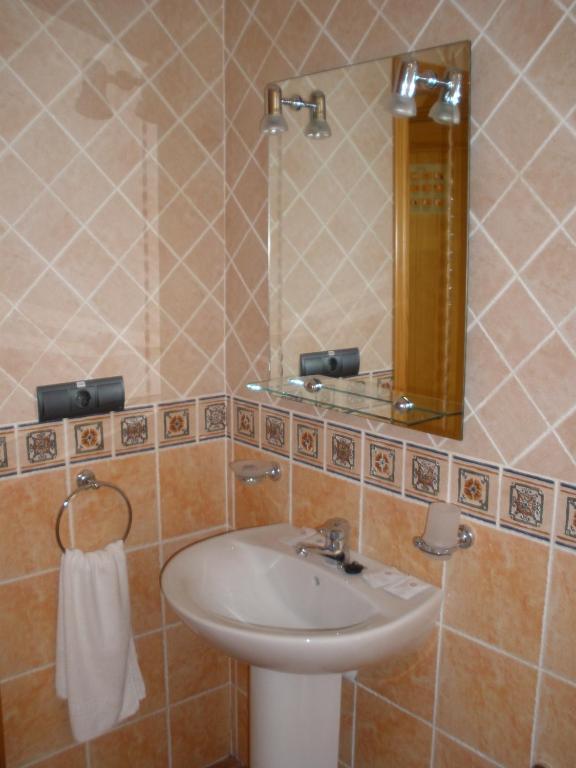 Hotel Restaurante Vinas Viejas Fuentes de Ayódar Rom bilde